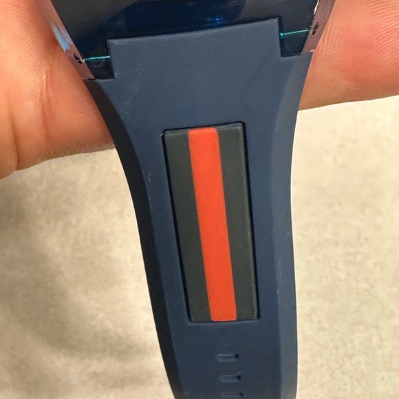 Gucci Sync XXL Blue Rubber Unisex Watch YA137104 - Picture 4 of 10